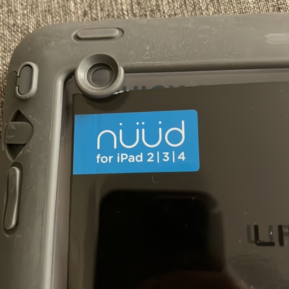 Life Proof iPAD Case for iPAD 2/3/4 - Picture 7 of 8